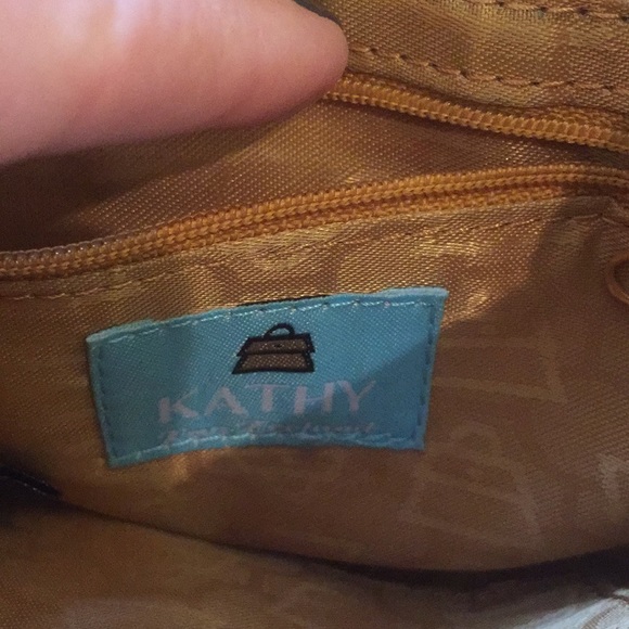 Kathy VanZeeland Crossbody Bag - Picture 4 of 6